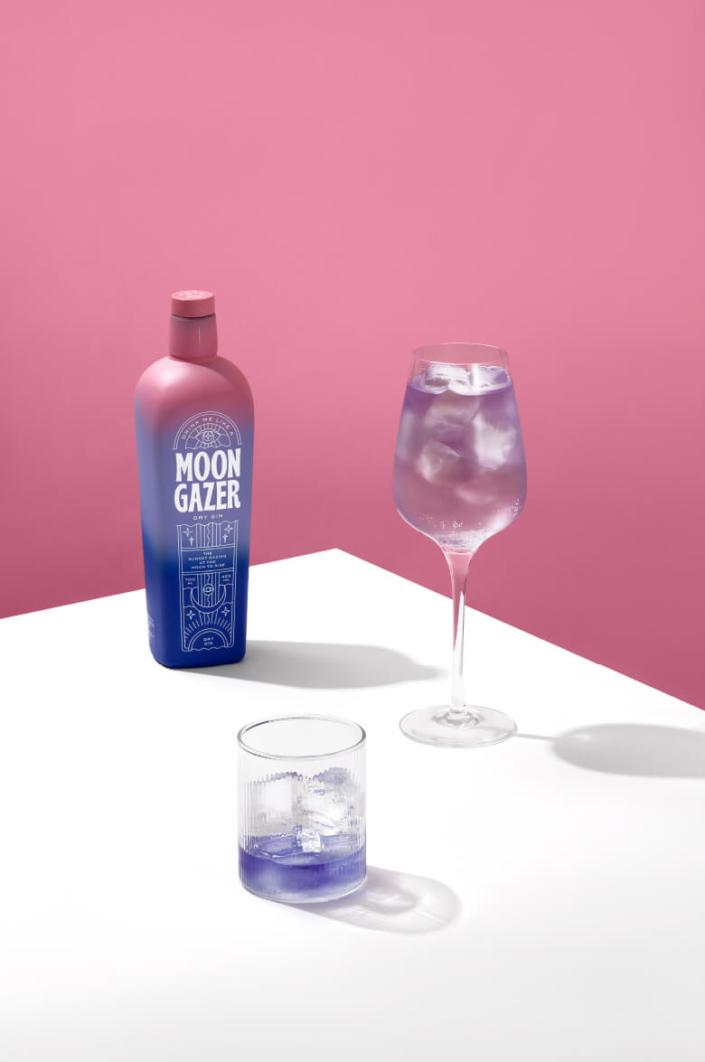 Джин Moongazer Dry Gin 0.7 л (Мунгейзер Драй Джин), купить в магазине в  Курске - цена, отзывы