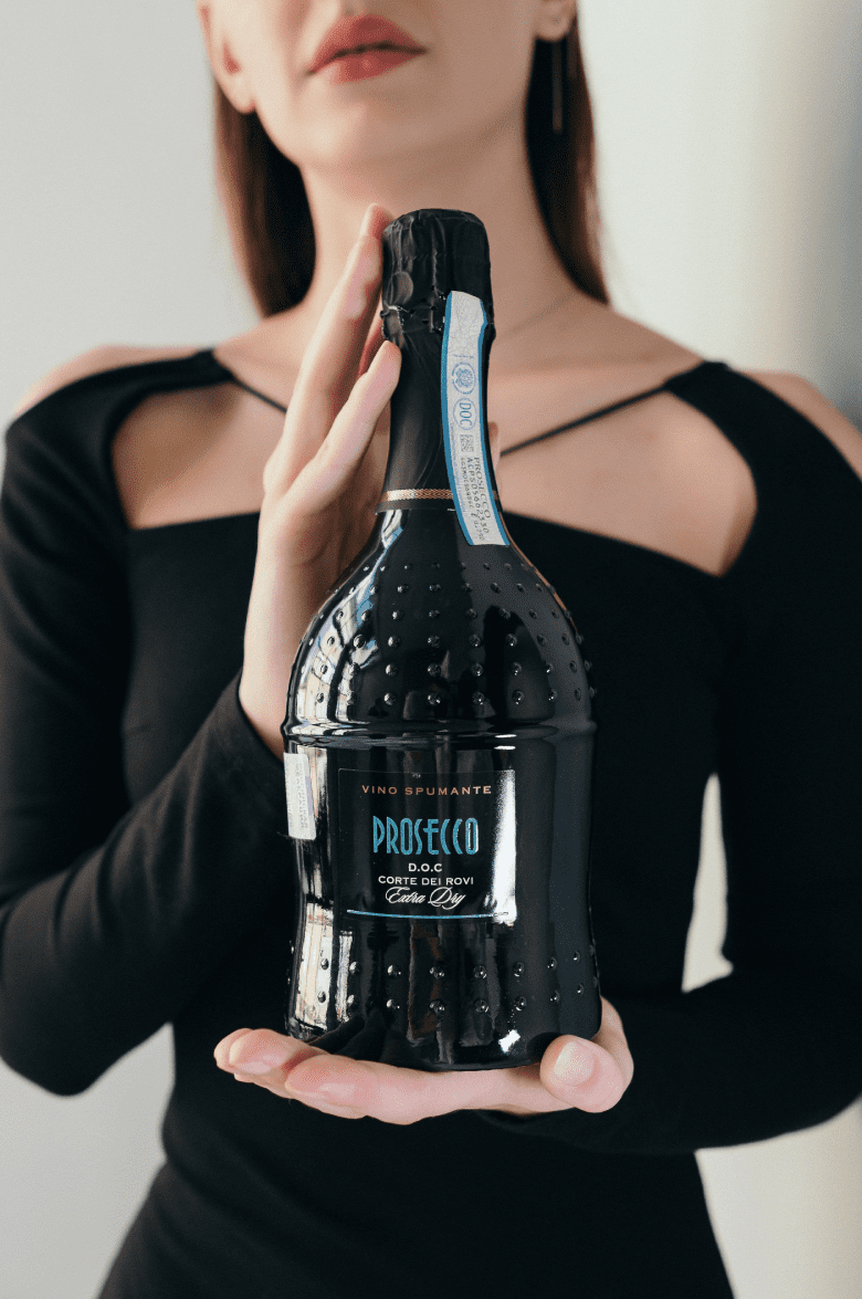 Игристое вино белое сухое Corte Dei Rovi Prosecco DOC Spumante Extra Dry  Villa Degli Olmi урожая - года 0.75 л (Корте Дей Рови Просекко DOC Спуманте  Экстра Драй Вилла Дельи Олми), купить