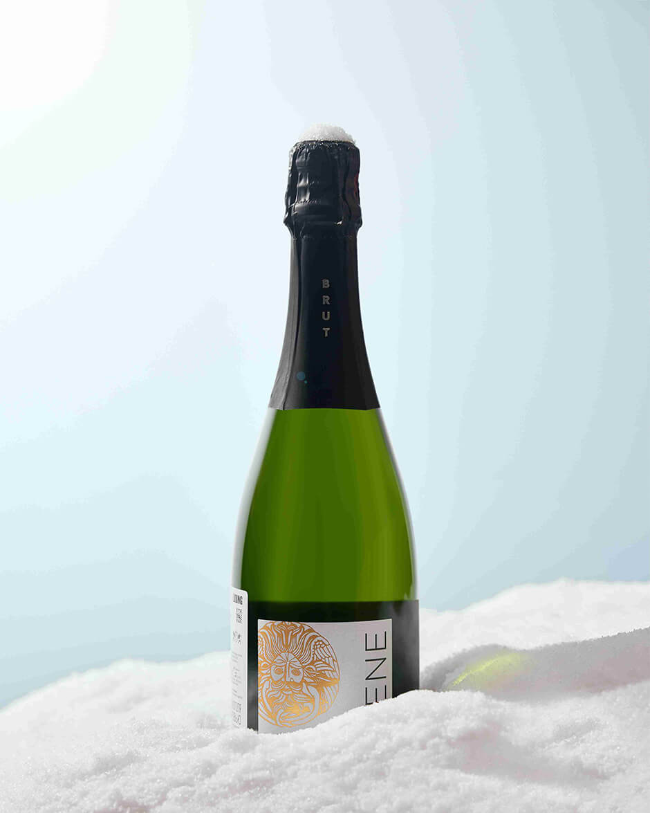 Игристое вино белое брют Cuvee Bellene Cremant de Bourgogne AOС Bellene  0.75 л (Кюве Беллен Креман де Бургонь AOС Беллен), купить в магазине в  Курске - цена, отзывы